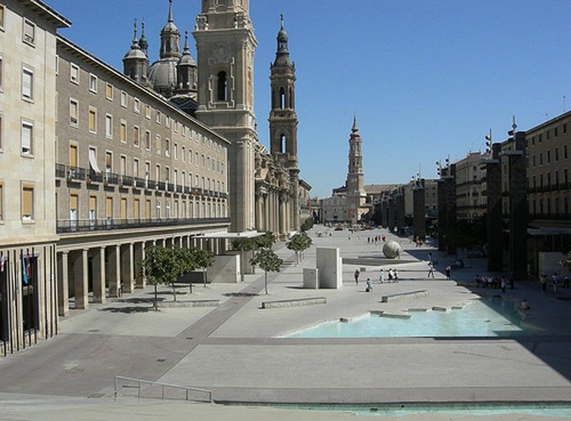 Dos Torres Pilar Suites- Balcones Con Vistas A La Ciudad Saragoça Exterior foto